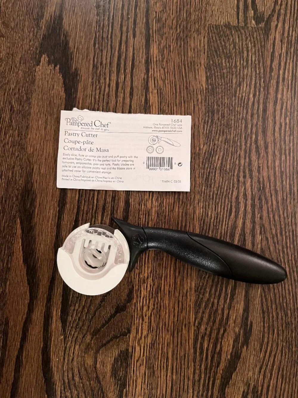 NWT Pampered Chef Pastry Cutter #1684